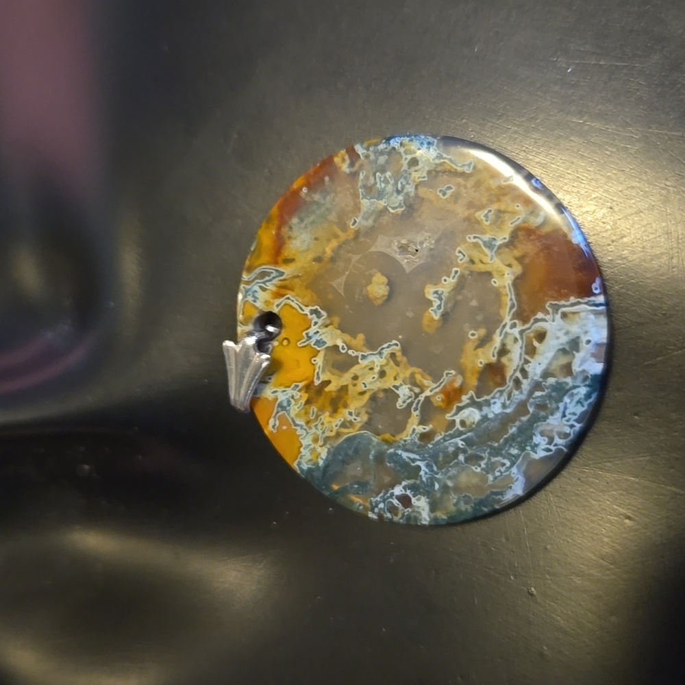 Earthly Pendant - Picture 1 of 2